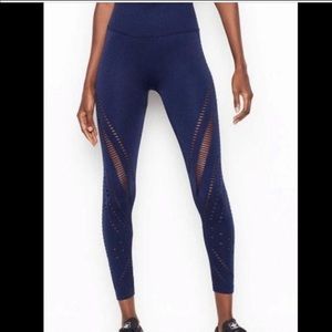 NWT VS sport seamless cutout leggings navy small